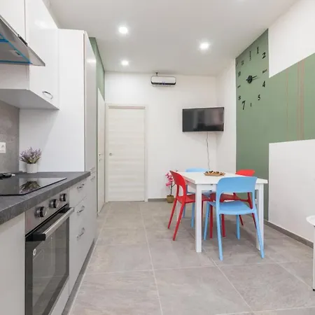 Sabotino Apartment *